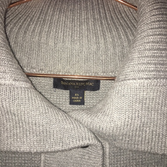 Banana Republic Grey Cardigan Sweater - Picture 4 of 8